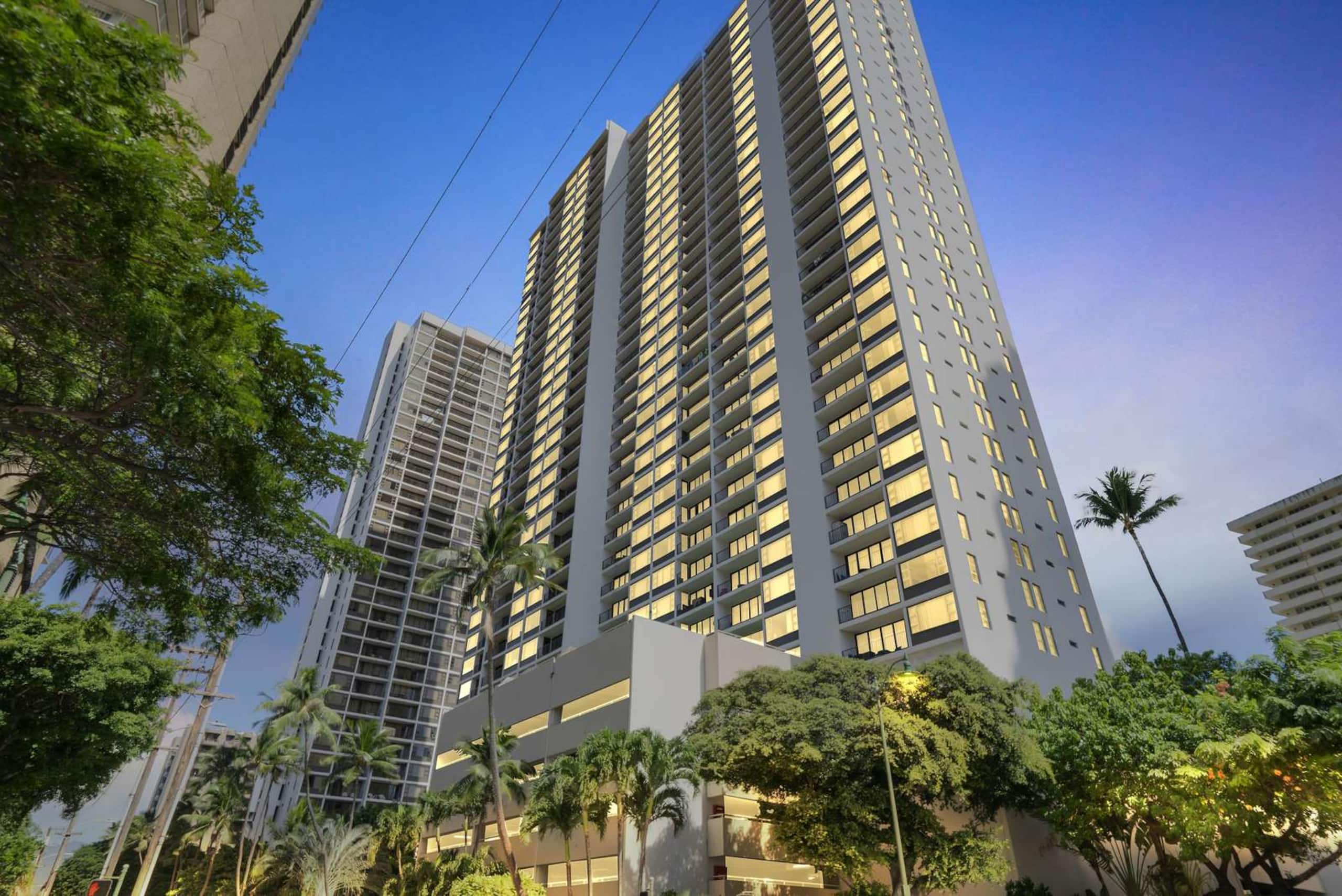 17th Fl Waikiki Banyan | Parking | AC | Pool - Image 23