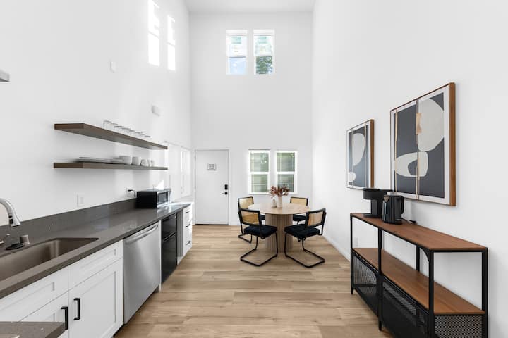 Contemporary 2br Loft • Alhambra, Near La - Alhambra, CA