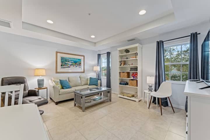 Walk To Beach, Pool, Dock, Restaurants, Shopping - Englewood Beach, Englewood
