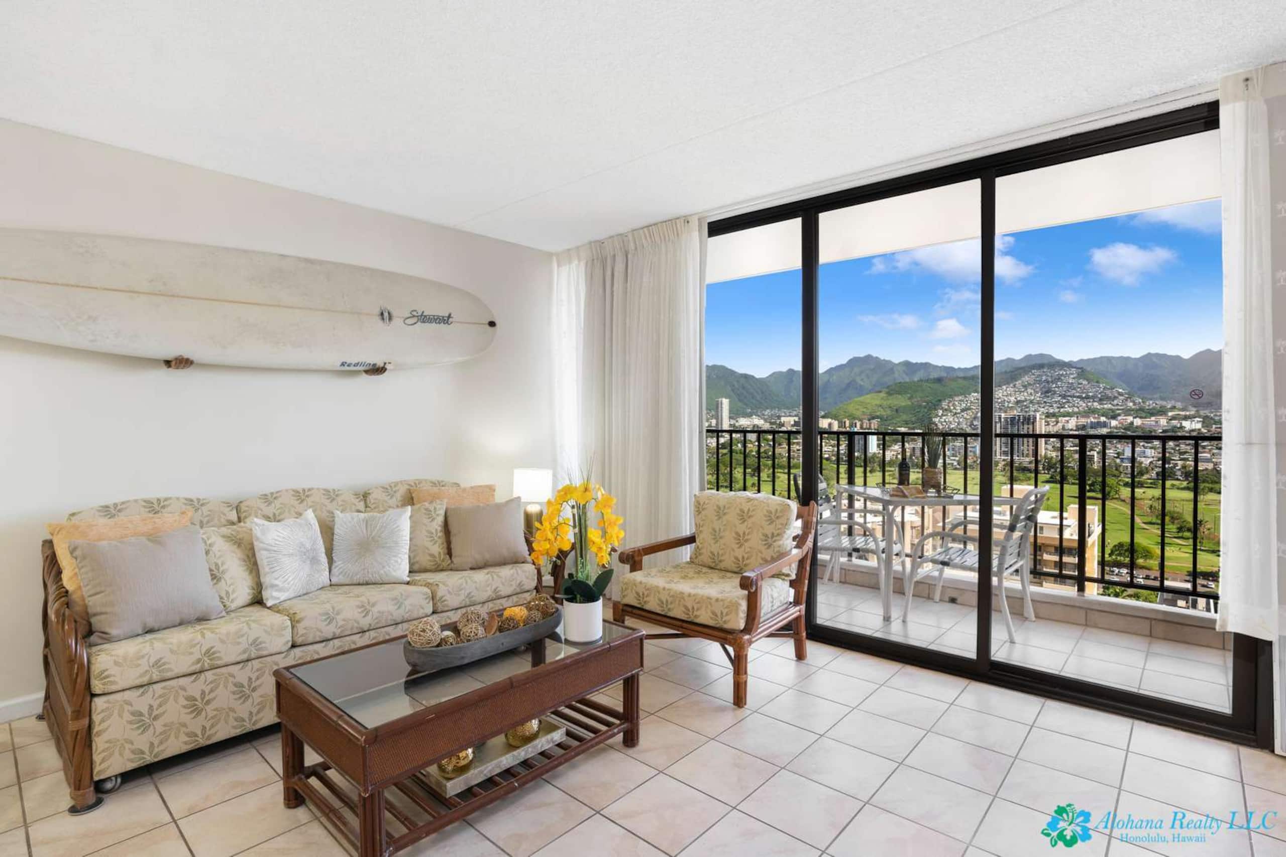 25th Fl Waikiki Banyan | King | Mtn View | Parking - Image 1