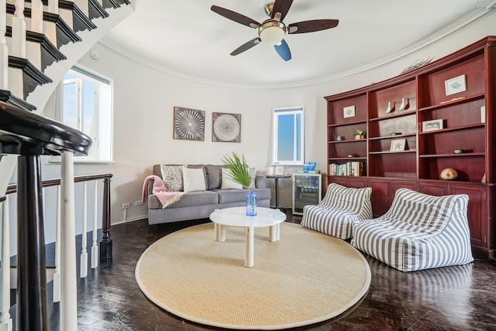 Iconic Lighthouse Home • Ocean Views+stunning Pool - The Bahamas