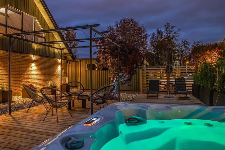 A Renovated House With Hot Tub,
Master Bedroom - Löddeköpinge