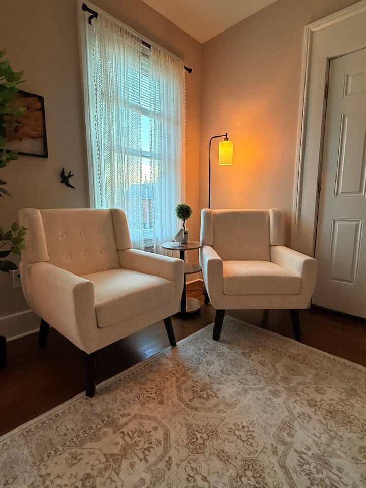 Alaris Room | 0.4 Miles To Ynhh Hospital - Connecticut