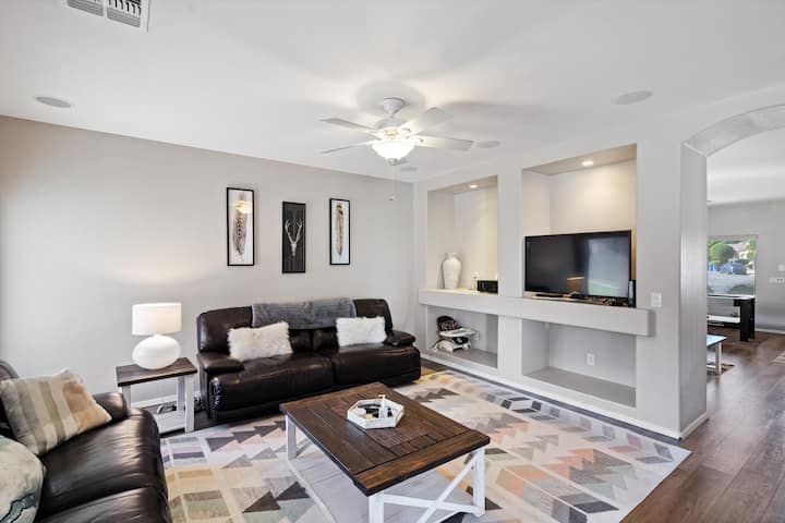 4 Bedrooms 3 Minutes Away From Surprise Stadium! - Surprise