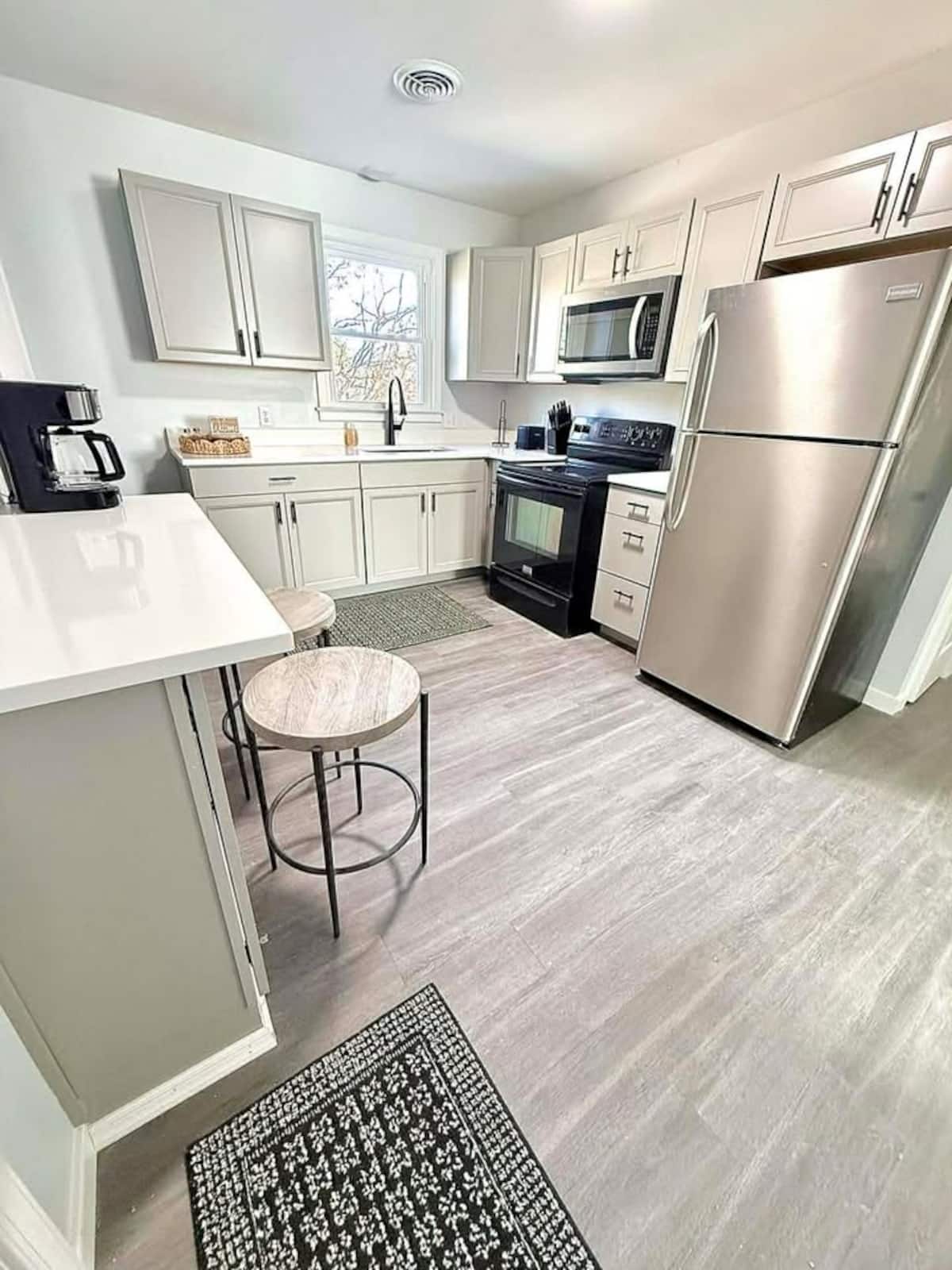 Crewe Corner · Apartment C — Crewe, Virginia