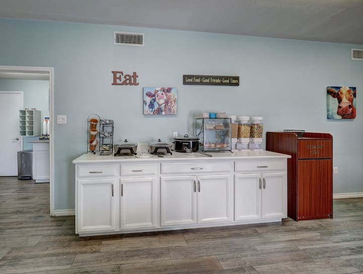 Alister Square Inn- Budget Double Room - Port Aransas, TX