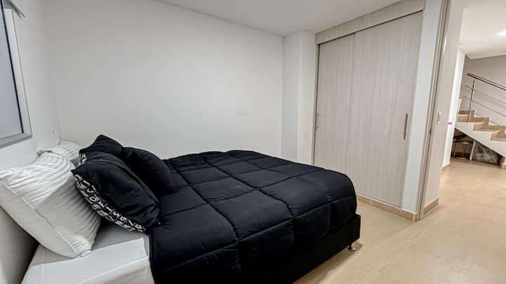 Habitación auxiliar numero 2 cama Queen y closet privado 