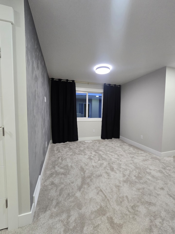 bonus room in the second floor for extra beds / guests