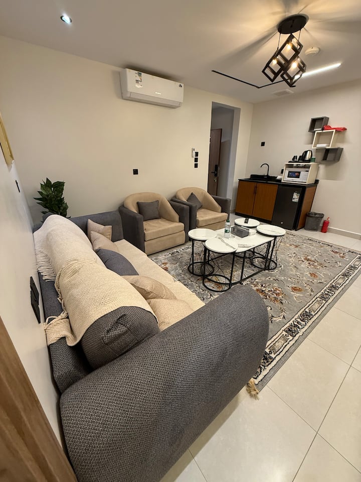 1br Self Check In Next To Metro 15 - Riyadh