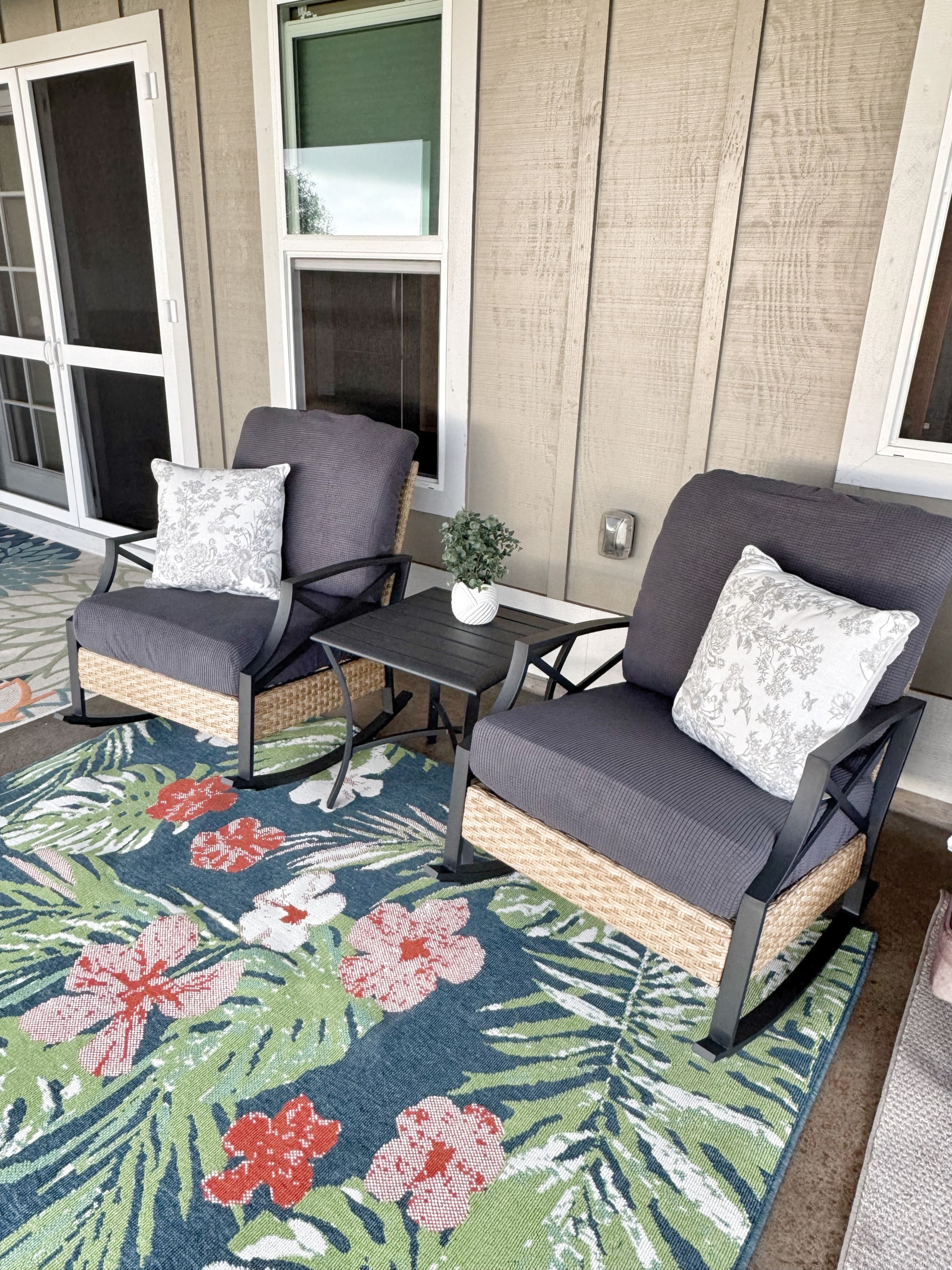 Home in Holualoa · ★4.89 · 1 bedroom · 3 beds · 1 bath - Photo 7