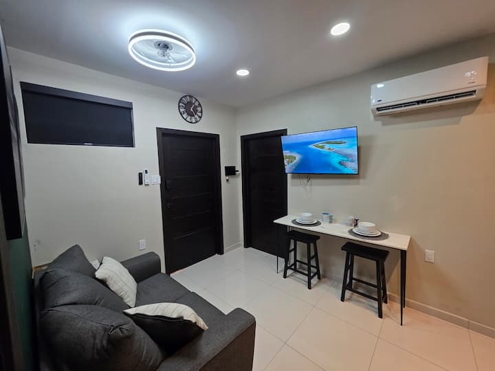 Central & Modern 1 Bed Apartment In San Pedro Town - Belize