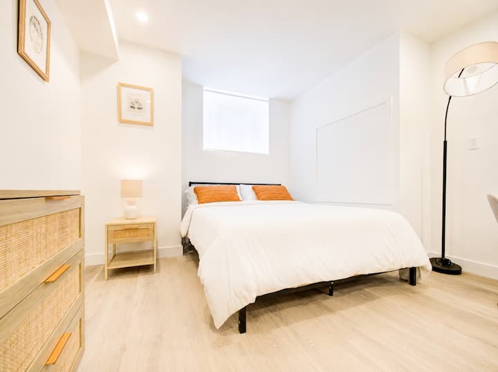 Montréal Retreat | Near Concordia & Attractions - Lasalle