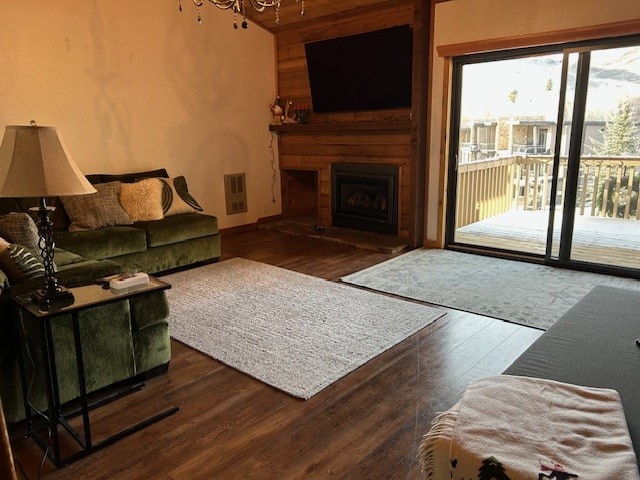 带燃气壁炉的客厅