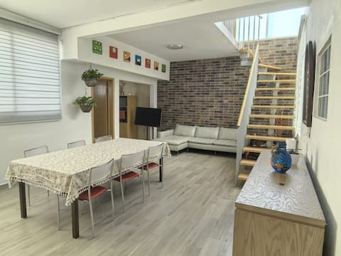 Top performing Airbnb: Modern and comfortable apartment in an excellent location in Iztapalapa