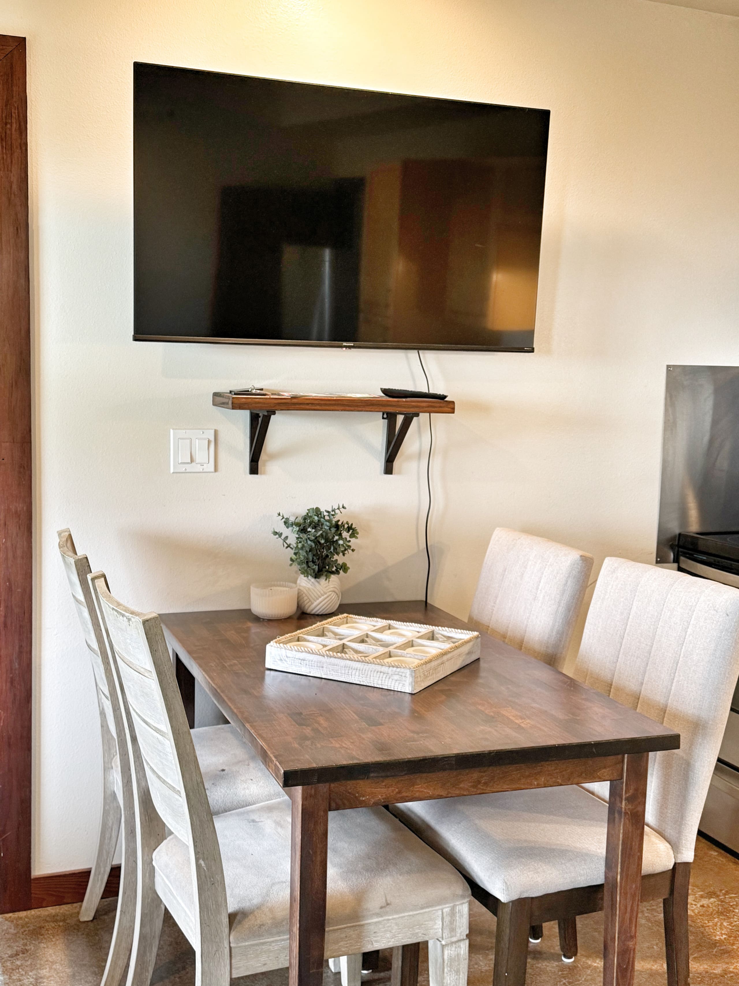 Home in Holualoa · ★4.88 · 1 bedroom · 3 beds · 1 bath - Photo 10