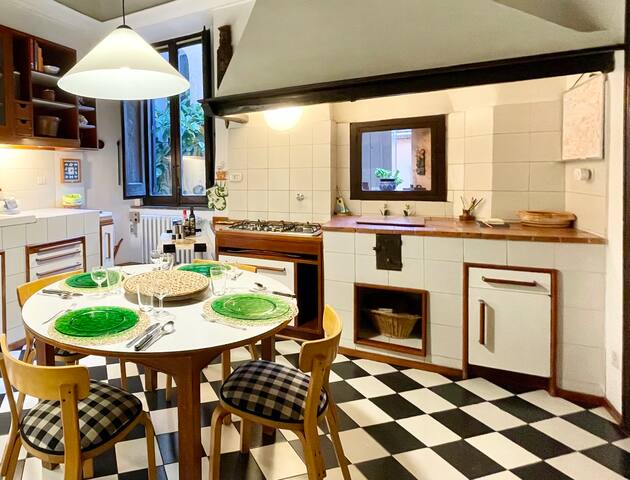 Very Special Place in the heart of Rome gallery image 5