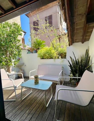 Very Special Place in the heart of Rome gallery image 2