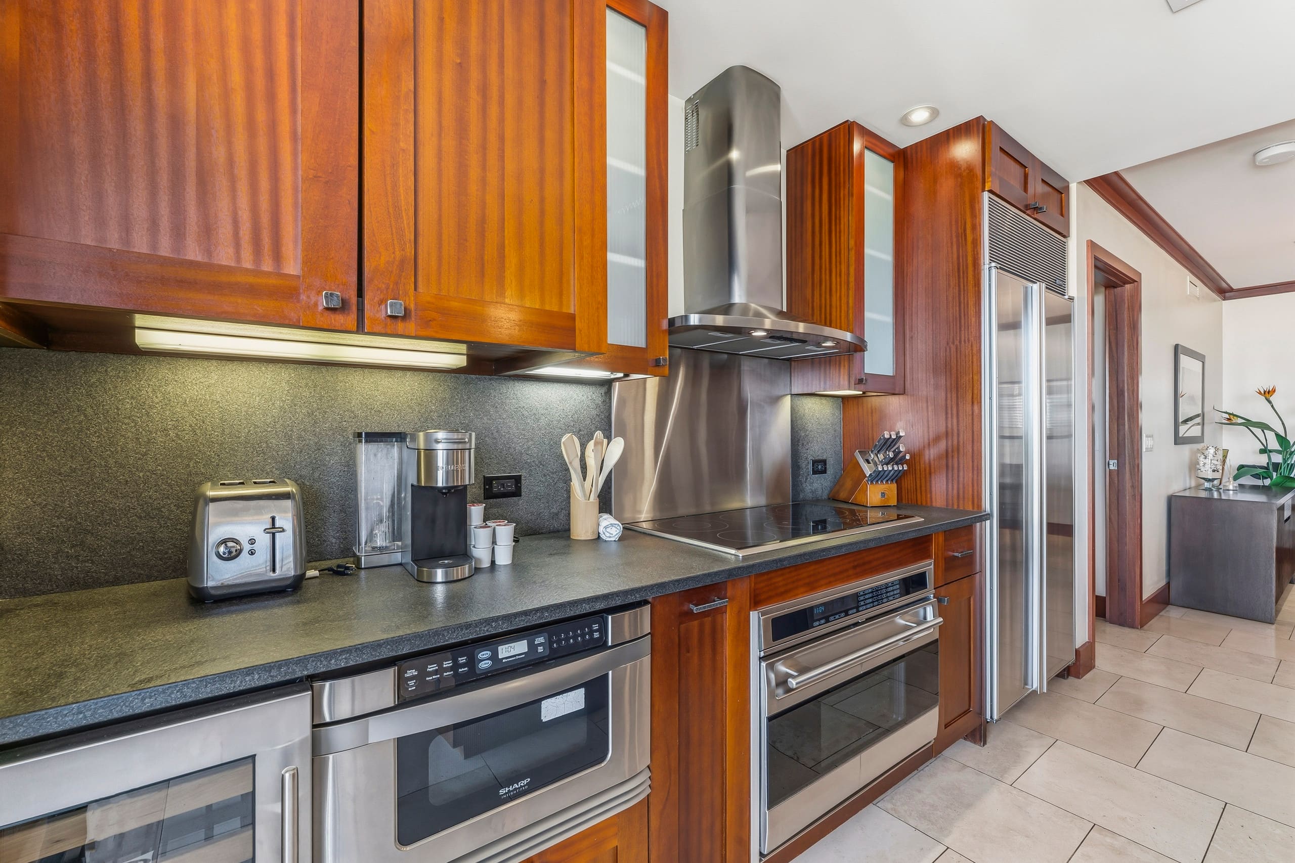 Condo in Kapolei · ★4.96 · 2 bedrooms · 3 beds · 2 private baths - Image 12