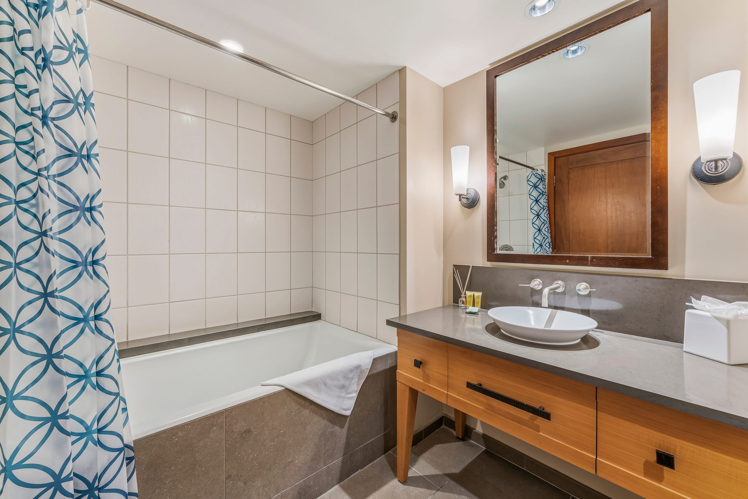 Condo in Kapolei · ★4.96 · 2 bedrooms · 3 beds · 2 private baths - Image 27