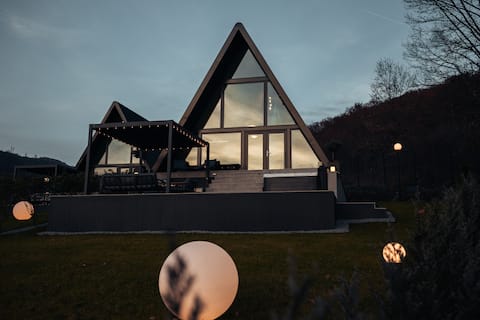 Twin Vista 1 - A-Frame Cabin | Hot Tub | 4 People