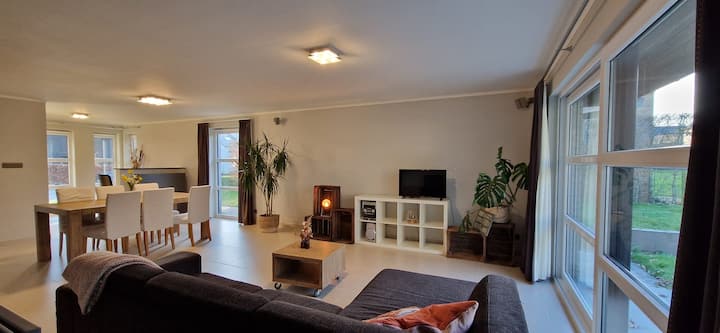 Ruime Villa Met Tuin & Parking Nabij Gent (Nieuw) - Belgien