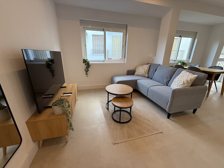 4 Bed Building Of 2 Apts Old Town W/ Roof Terrace - Estepona