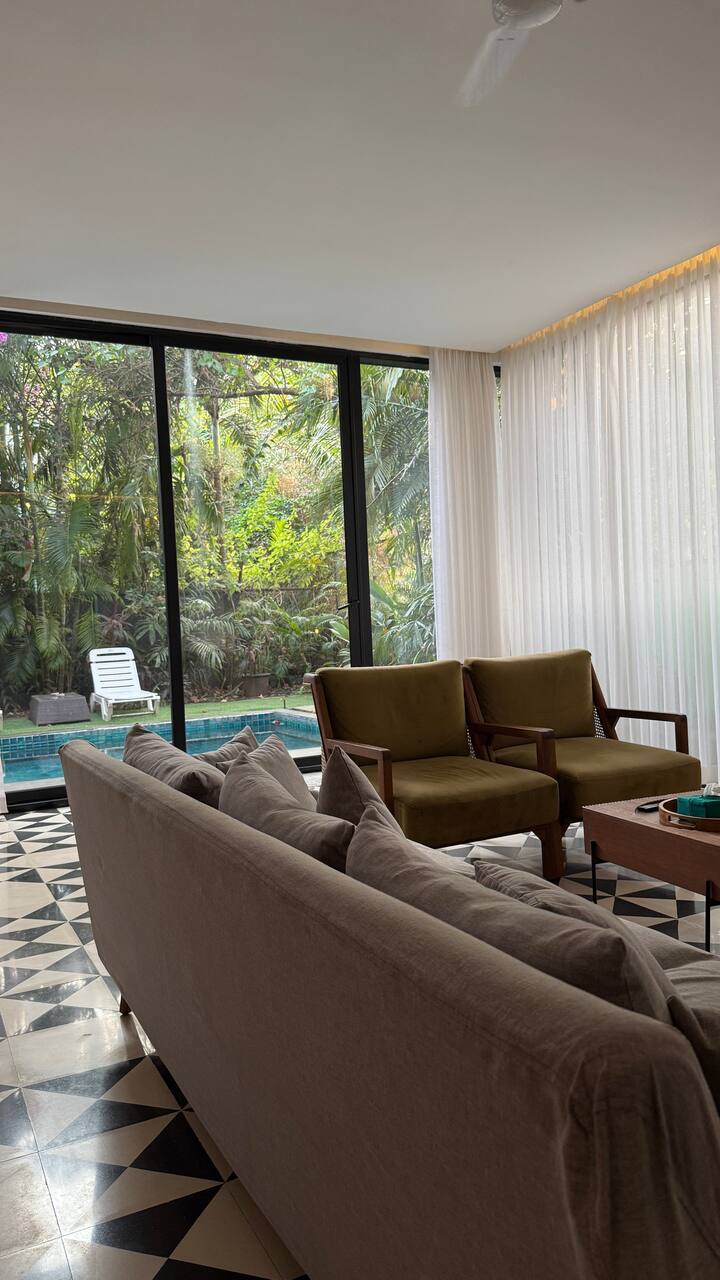 Living room image 2