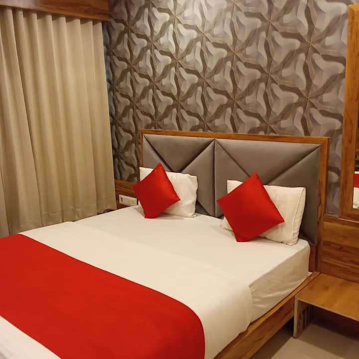 Elegant Deluxe Room@ Saiyed Vasna • Prime Location - 바도다라