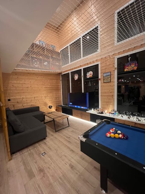Loft-chalet 12 people • Billiards • 10 min to slopes