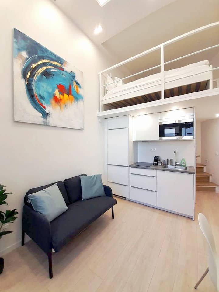 2025 Renovated Free Parking Studio1/b @Corvin Apt. - Budapest
