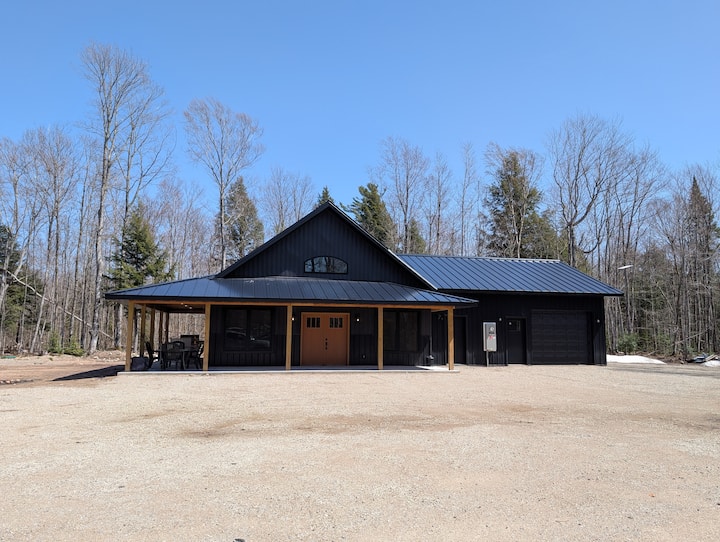 Superior Black Bear Lodge- new build on trail 8