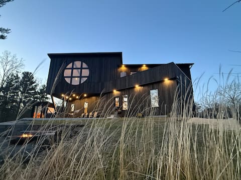Architect's River Retreat | <2hrs from Chicago