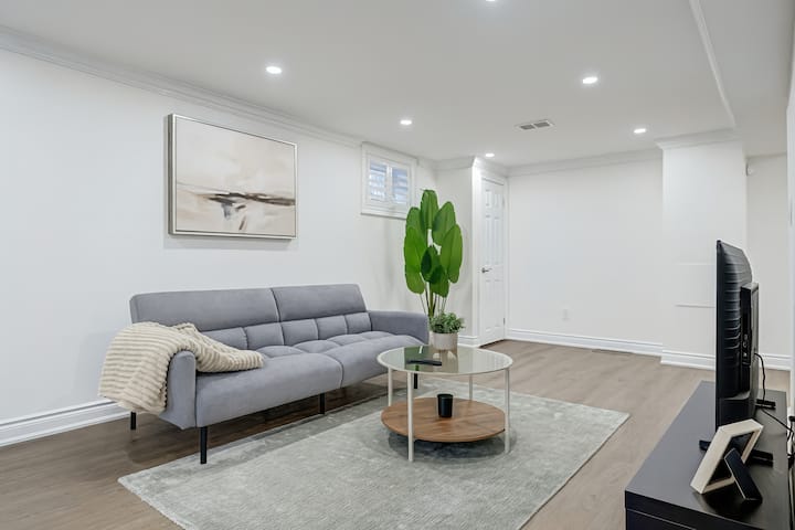 Quiet 1br Basement Getaway - Ontario