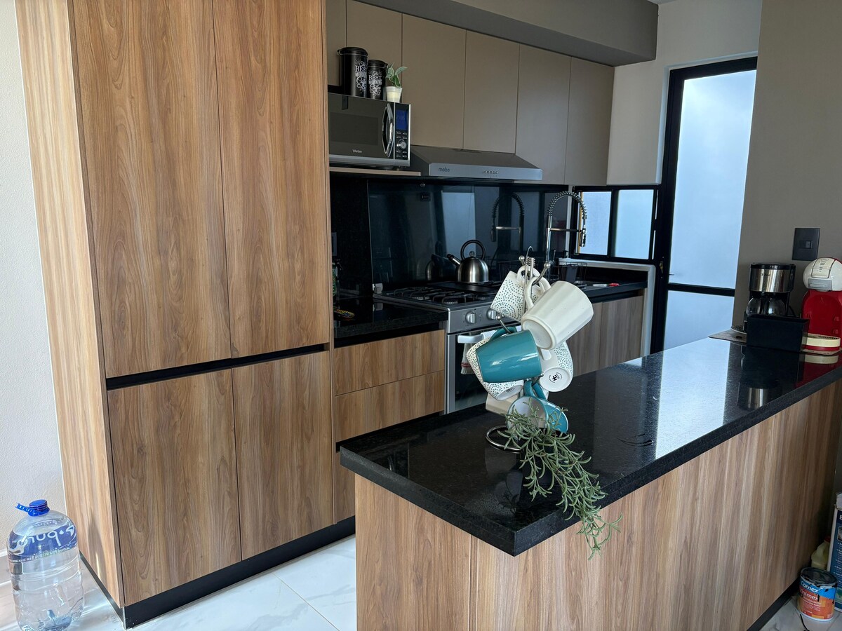 Top performing Airbnb: House with heated pool, amenities and garden in Alpuyeca