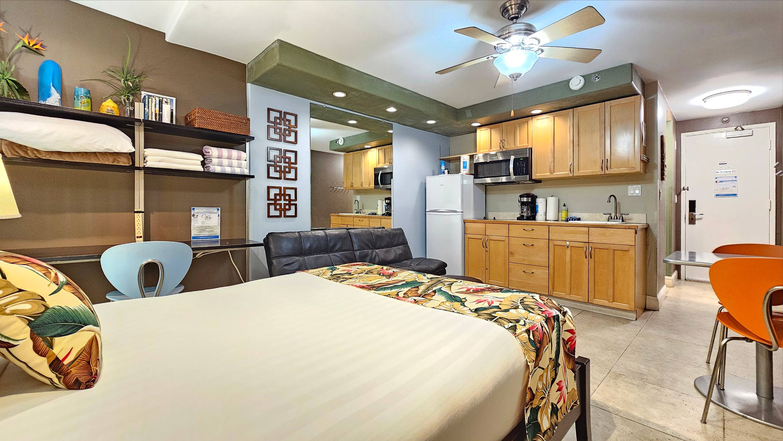 WG701 | Get Away Suite 701—Waikῑkῑ Grand Hotel® - Image 4