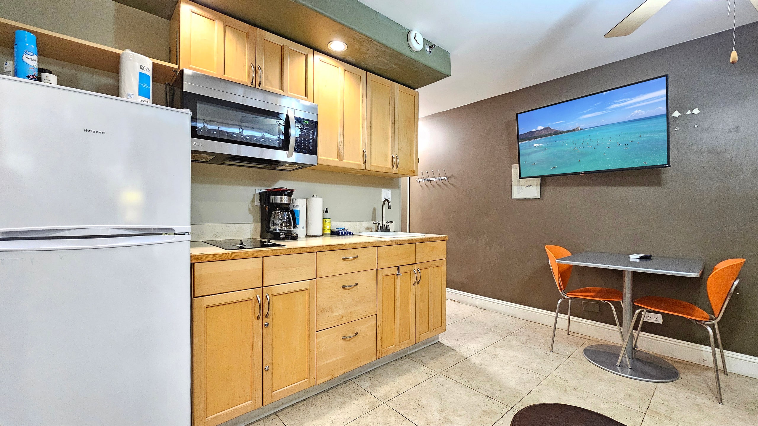 WG701 | Get Away Suite 701—Waikῑkῑ Grand Hotel® - Image 10