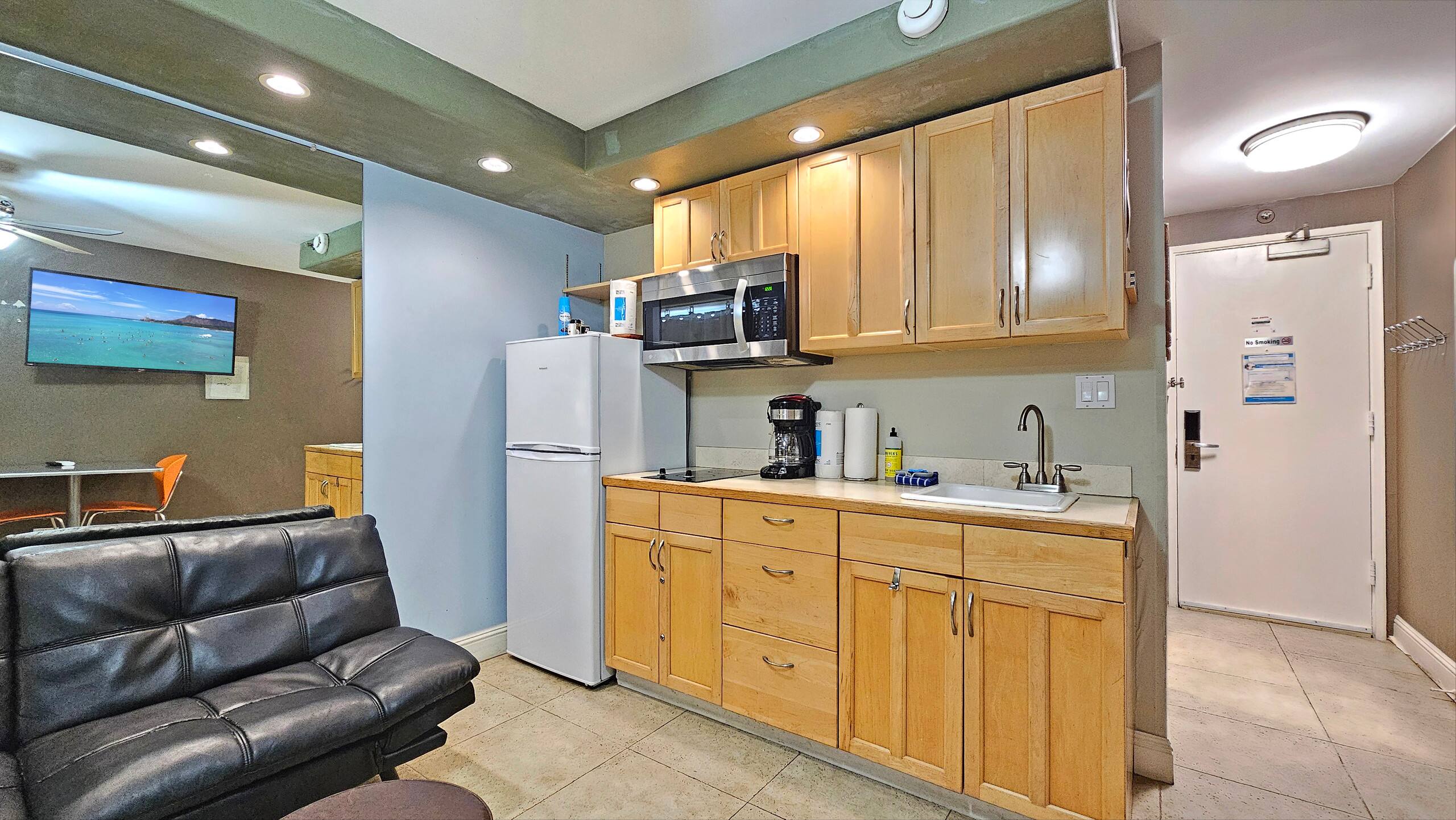 WG701 | Get Away Suite 701—Waikῑkῑ Grand Hotel® - Image 9