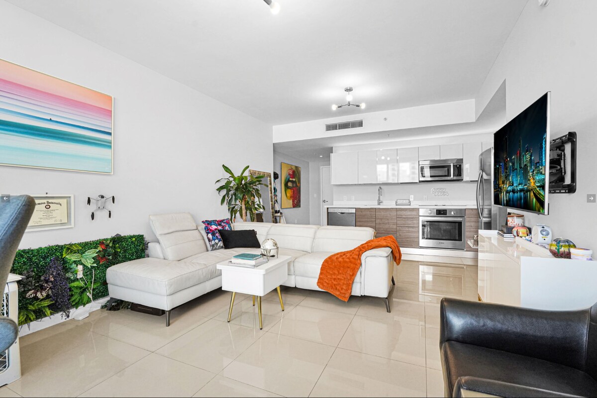 Popular Airbnb listing: Panoramic Brickell Views|Pool|Gym|City Centre in West Brickell