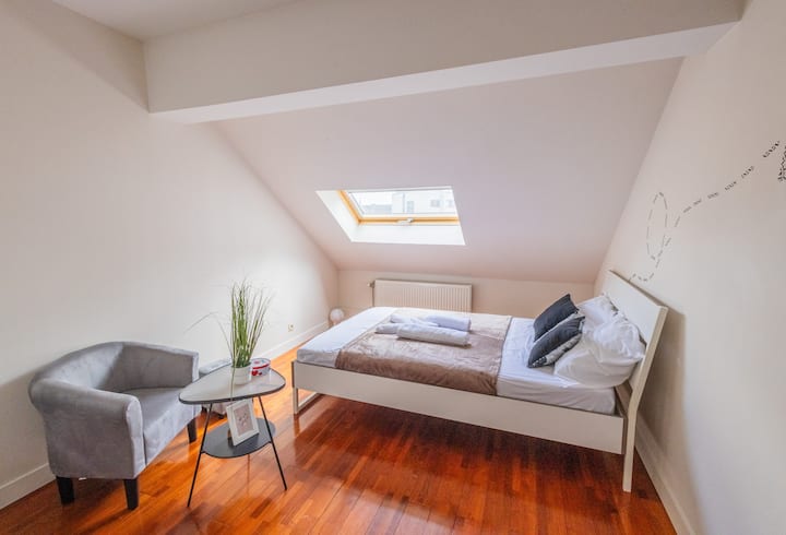 Room in a beautiful loft Bed and breakfasts for Rent in Jette