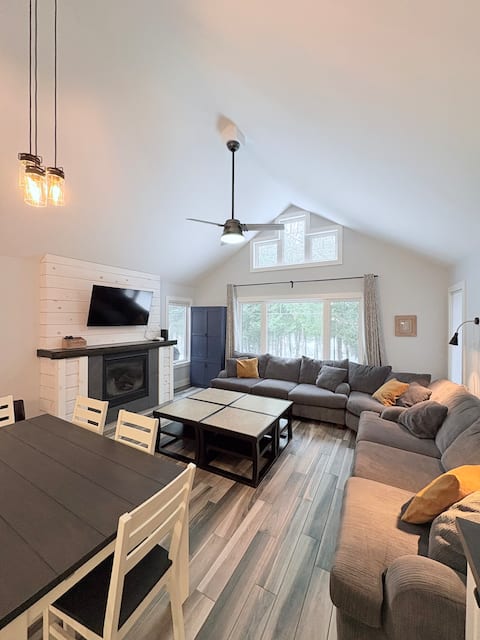 Successful Airbnb property: The Lake House at Irish in Grey Highlands