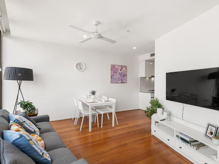 Urban Lifestyle 2br Apt/convenient Location/ Freep - Newstead