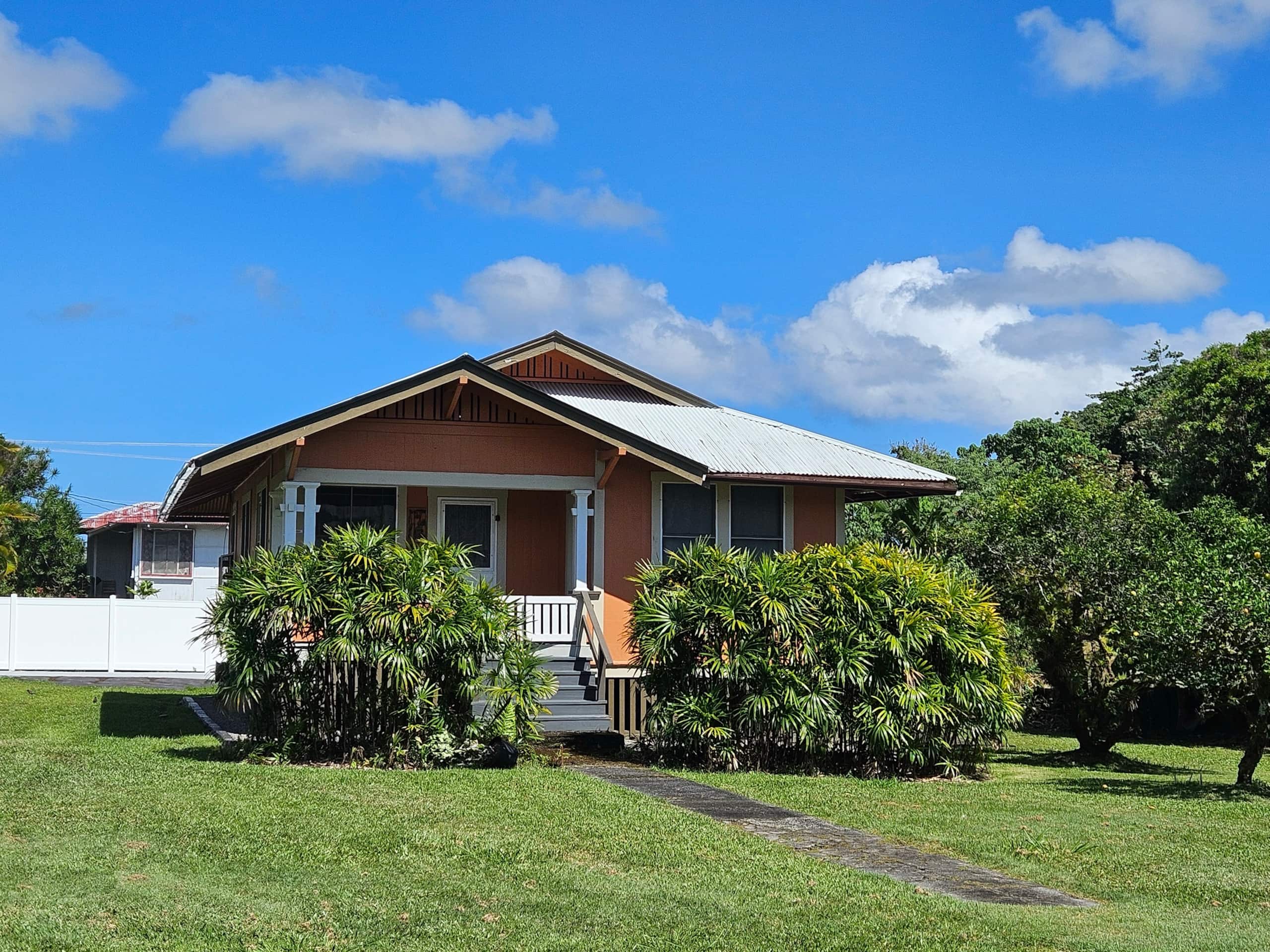 Home in Hilo · ★4.52 · 3 bedrooms · 3 beds · 2 private baths - Image 22