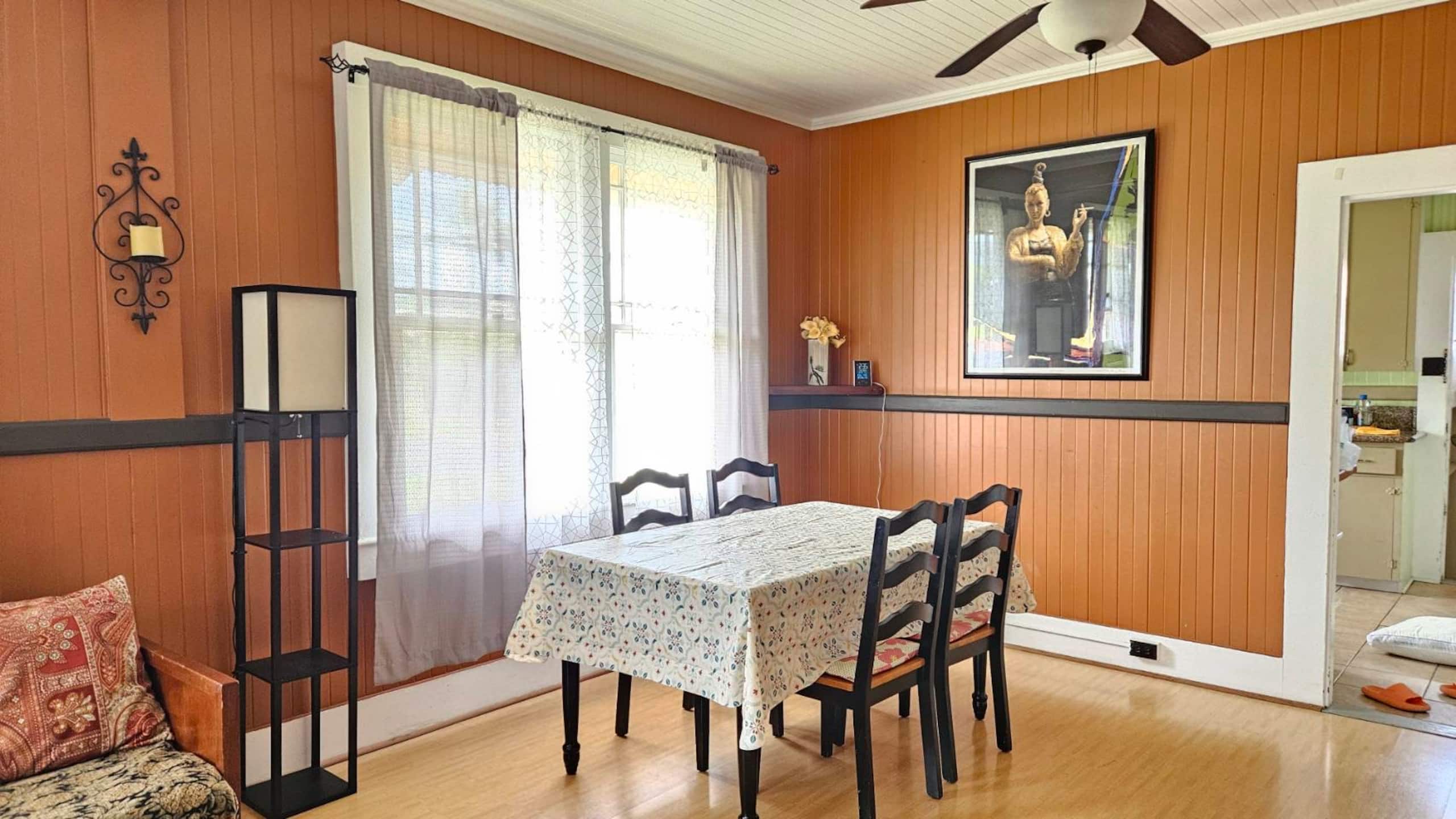 Home in Hilo · ★4.52 · 3 bedrooms · 3 beds · 2 private baths - Image 9
