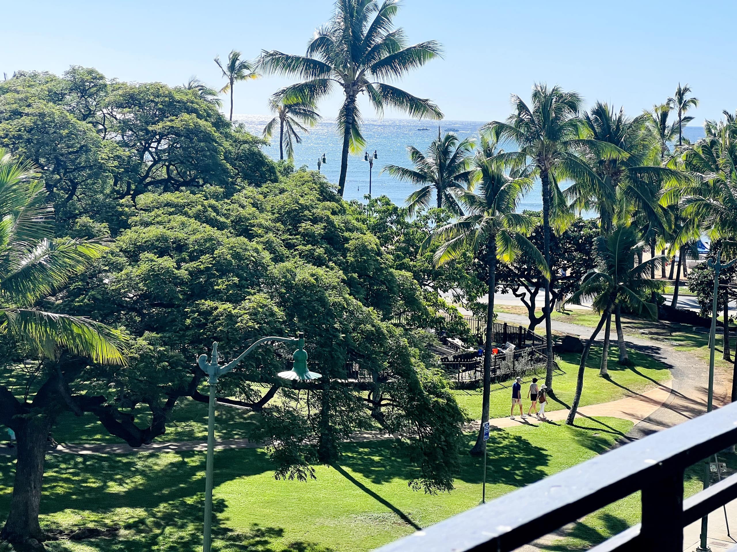 Top Rated Waikiki Location with Lanai & Ocean View - Image 3