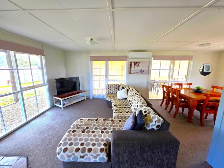 Holiday House - Peppin Point Holiday Park - Bonnie Doon