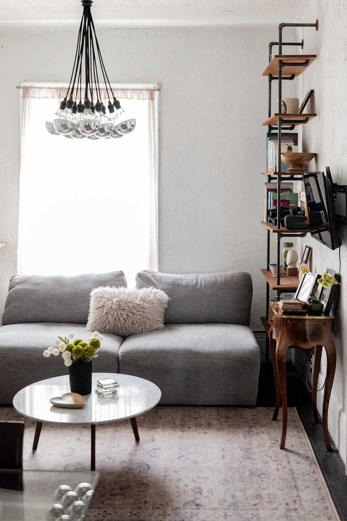 Preview of https://www.airbnb.ca/rooms/1560615789825138187?guests=1&adults=1&s=67&unique_share_id=b751b70d-cfe5-4a2e-af0f-df4d04bd03aa