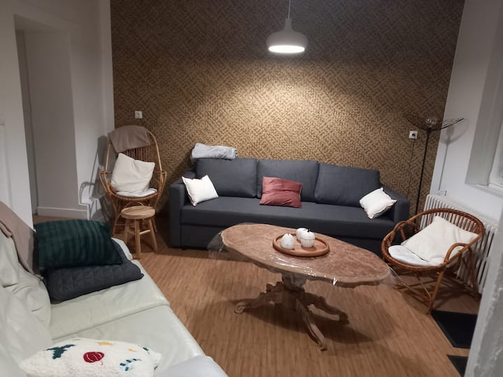 "La Petite Tourelle" Meublée Avec Garage - Péronne
