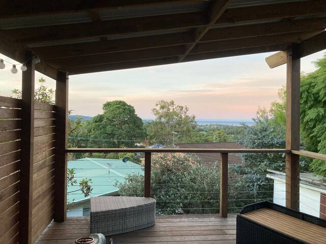 Sunny 4 bedroom retreat