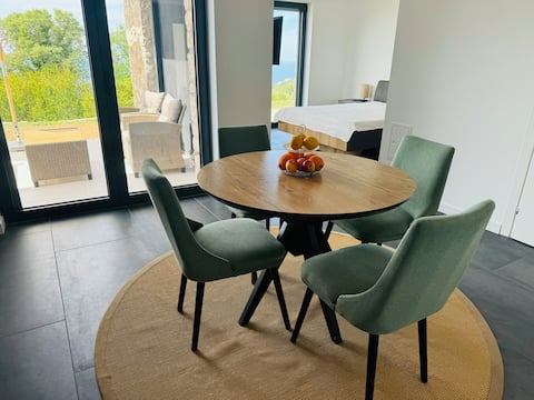Top Airbnb: Cozy bungalow in Dobra Voda (Bar) in Dobra Voda