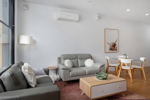 Top Airbnb: Hobart Inner-City • Walk to Salamanca • Parking in Hobart